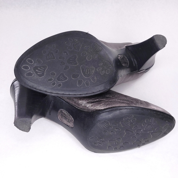 Born Metallic Pewter Leather Slide Heel | 10 - Picture 9 of 11